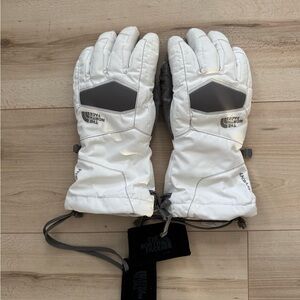 The North Face Gray and White Winter ski snowboard Gloves - women medium